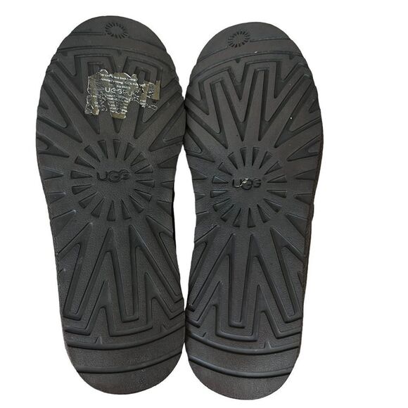 UGG Cooke Grizzly Wool Lined Slipper - Picture 9 of 11